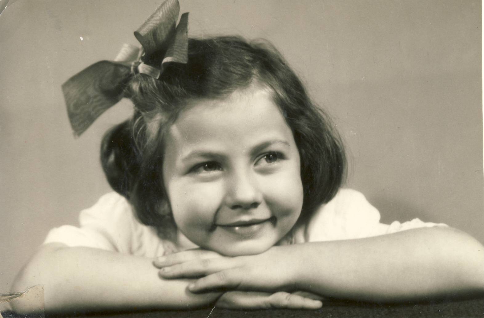 Eva Derby as young girl