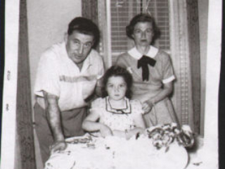 #13 Winterfeld, Ruth, Max, Ruth. Salt Lake City. USA. '44-'45. Ruth's Family