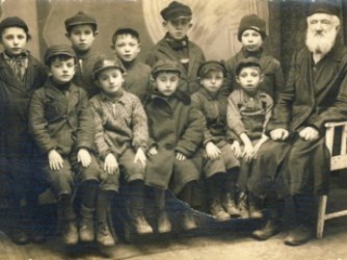 Poor children with Alex Perez&#039;s father in Ozorkow, Poland 1936