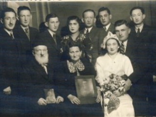 Roszewski family wedding photo