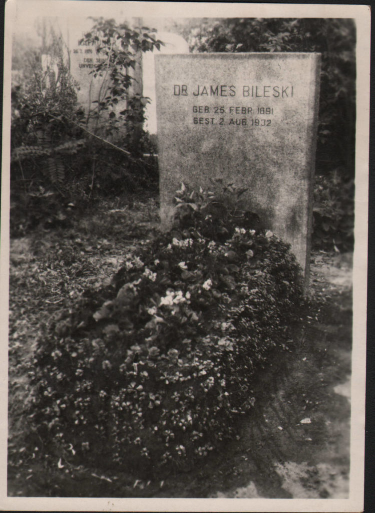Ruth's Father's grave